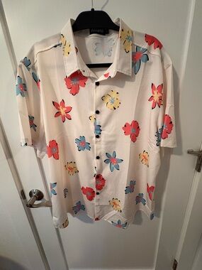 Atlanl Cream Floral Short-Sleeve Button-Up Shirt